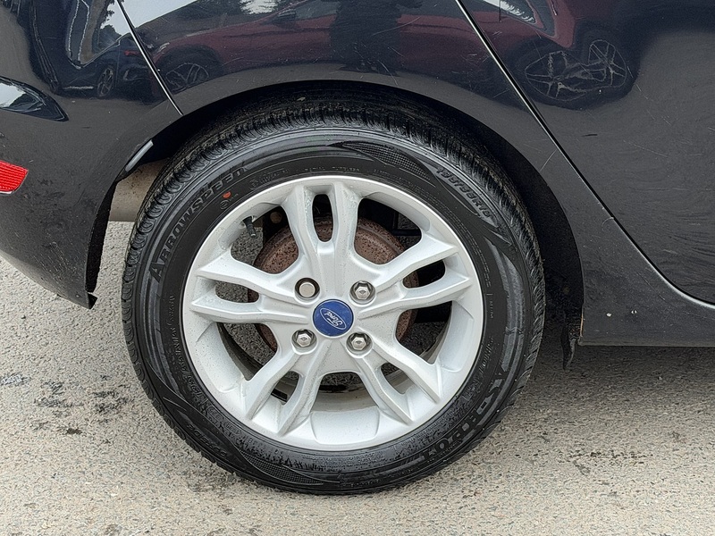 Ford Fiesta 1.0T EcoBoost Zetec Hatchback 5dr Petrol Powershift Euro 6 (100 ps) - U2358