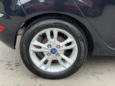 Ford Fiesta 1.0T EcoBoost Zetec Hatchback 5dr Petrol Powershift Euro 6 (100 ps) - U2358