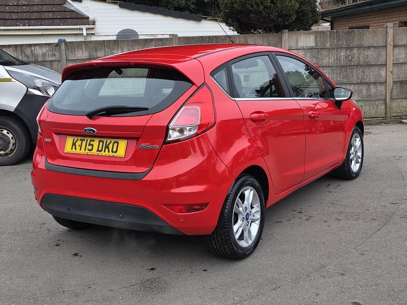 Ford Fiesta 1.0T EcoBoost Zetec Hatchback 5dr Petrol Powershift Euro 6 (100 ps) - U2359