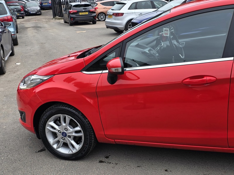 Ford Fiesta 1.0T EcoBoost Zetec Hatchback 5dr Petrol Powershift Euro 6 (100 ps) - U2359