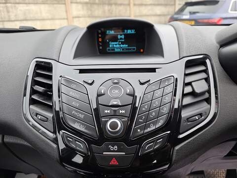 Ford Fiesta 1.0T EcoBoost Zetec Hatchback 5dr Petrol Powershift Euro 6 (100 ps) - U2359