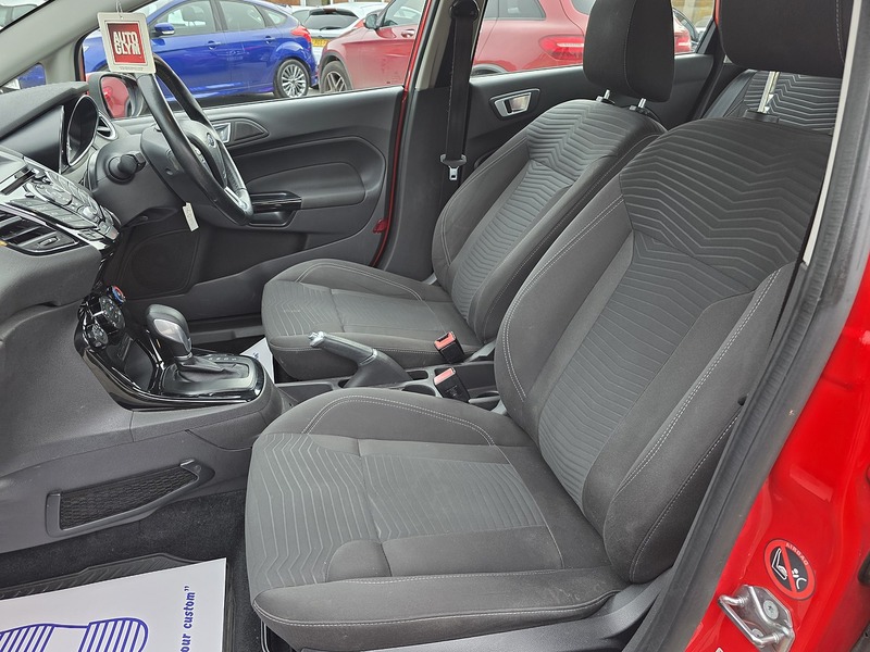 Ford Fiesta 1.0T EcoBoost Zetec Hatchback 5dr Petrol Powershift Euro 6 (100 ps) - U2359