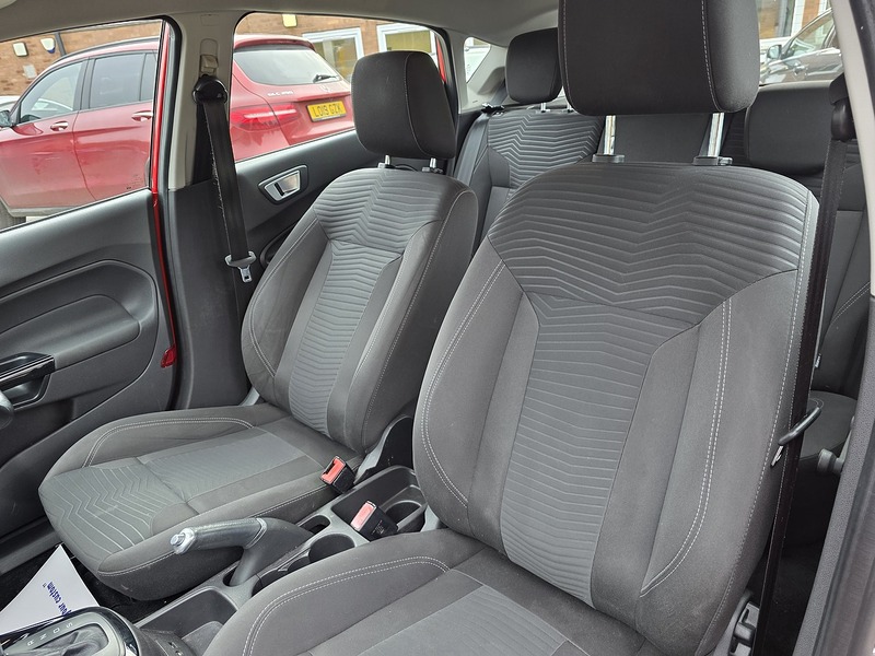 Ford Fiesta 1.0T EcoBoost Zetec Hatchback 5dr Petrol Powershift Euro 6 (100 ps) - U2359