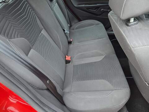 Ford Fiesta 1.0T EcoBoost Zetec Hatchback 5dr Petrol Powershift Euro 6 (100 ps) - U2359