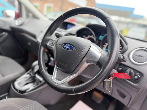 Ford Fiesta 1.0T EcoBoost Zetec Hatchback 5dr Petrol Powershift Euro 6 (100 ps) - U2361