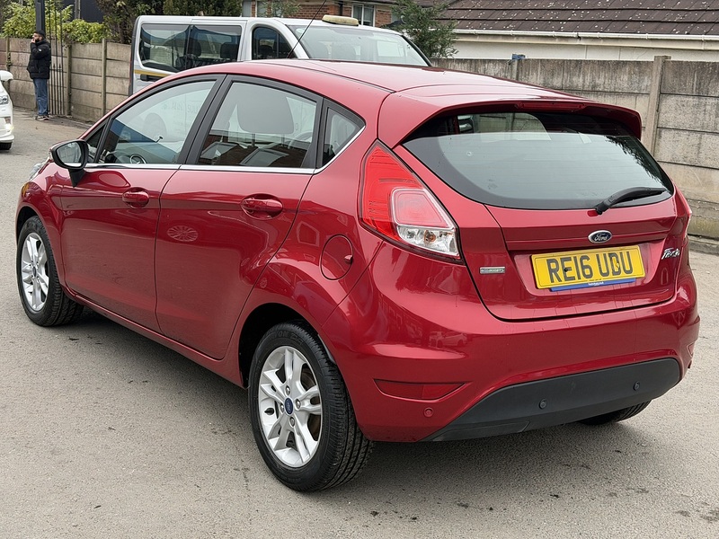 Ford Fiesta 1.0T EcoBoost Zetec Hatchback 5dr Petrol Powershift Euro 6 (100 ps) - U2361