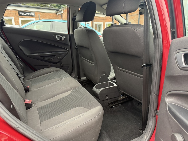 Ford Fiesta 1.0T EcoBoost Zetec Hatchback 5dr Petrol Powershift Euro 6 (100 ps) - U2361