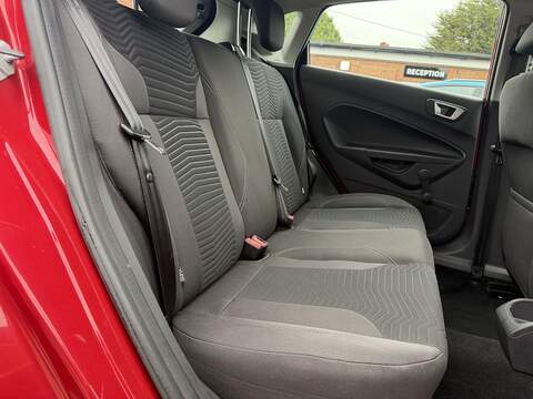 Ford Fiesta 1.0T EcoBoost Zetec Hatchback 5dr Petrol Powershift Euro 6 (100 ps) - U2361