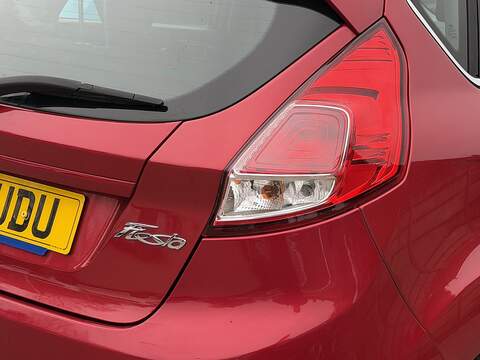 Ford Fiesta 1.0T EcoBoost Zetec Hatchback 5dr Petrol Powershift Euro 6 (100 ps) - U2361