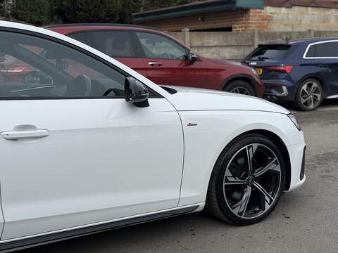 Audi A4 2.0 TDI 35 Black Edition Saloon 4dr Diesel S Tronic Euro 6 (s/s) (163 ps) - U2362