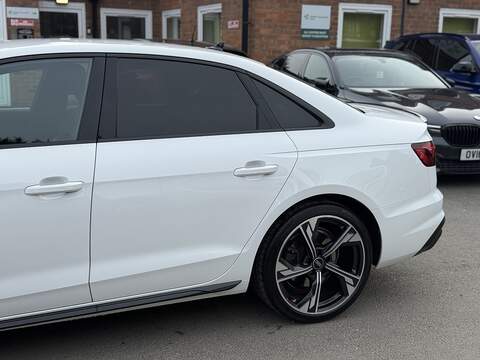 Audi A4 2.0 TDI 35 Black Edition Saloon 4dr Diesel S Tronic Euro 6 (s/s) (163 ps) - U2362