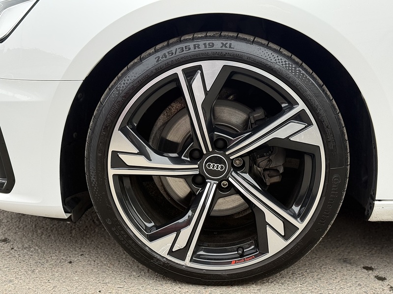 Audi A4 2.0 TDI 35 Black Edition Saloon 4dr Diesel S Tronic Euro 6 (s/s) (163 ps) - U2362