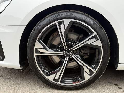 Audi A4 2.0 TDI 35 Black Edition Saloon 4dr Diesel S Tronic Euro 6 (s/s) (163 ps) - U2362