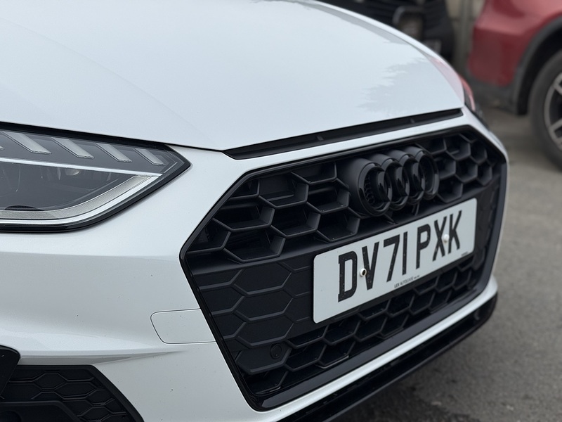 Audi A4 2.0 TDI 35 Black Edition Saloon 4dr Diesel S Tronic Euro 6 (s/s) (163 ps) - U2362