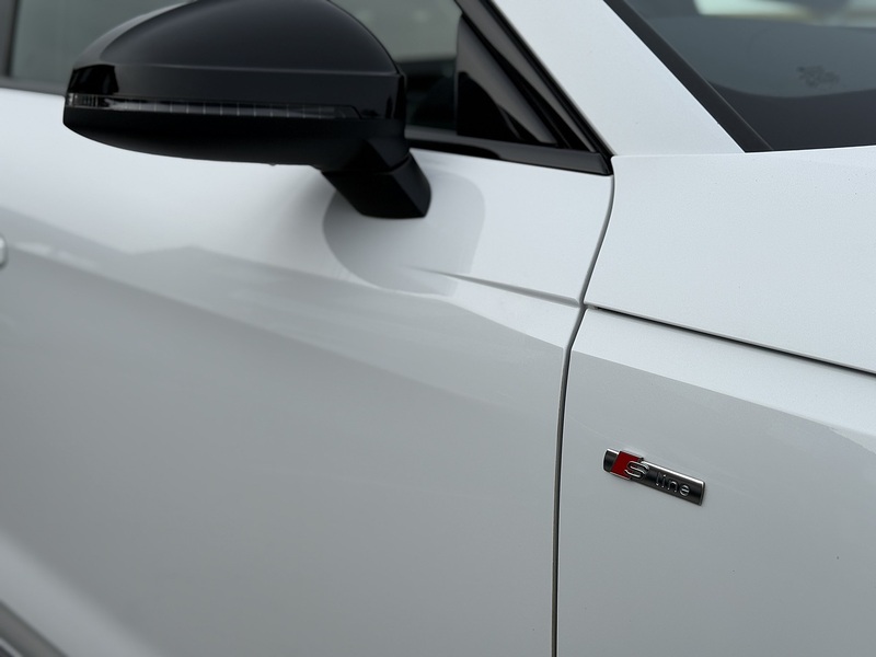 Audi A4 2.0 TDI 35 Black Edition Saloon 4dr Diesel S Tronic Euro 6 (s/s) (163 ps) - U2362