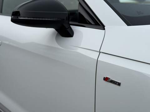 Audi A4 2.0 TDI 35 Black Edition Saloon 4dr Diesel S Tronic Euro 6 (s/s) (163 ps) - U2362