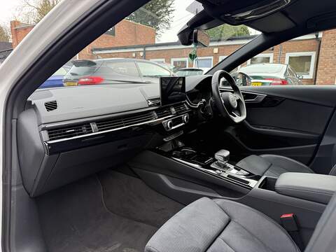 Audi A4 2.0 TDI 35 Black Edition Saloon 4dr Diesel S Tronic Euro 6 (s/s) (163 ps) - U2362