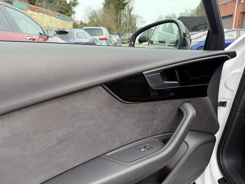 Audi A4 2.0 TDI 35 Black Edition Saloon 4dr Diesel S Tronic Euro 6 (s/s) (163 ps) - U2362