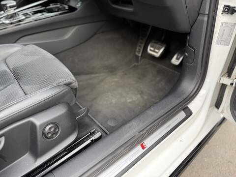 Audi A4 2.0 TDI 35 Black Edition Saloon 4dr Diesel S Tronic Euro 6 (s/s) (163 ps) - U2362