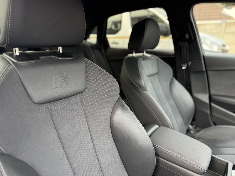 Audi A4 2.0 TDI 35 Black Edition Saloon 4dr Diesel S Tronic Euro 6 (s/s) (163 ps) - U2362