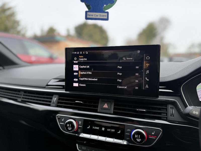 Audi A4 2.0 TDI 35 Black Edition Saloon 4dr Diesel S Tronic Euro 6 (s/s) (163 ps) - U2362