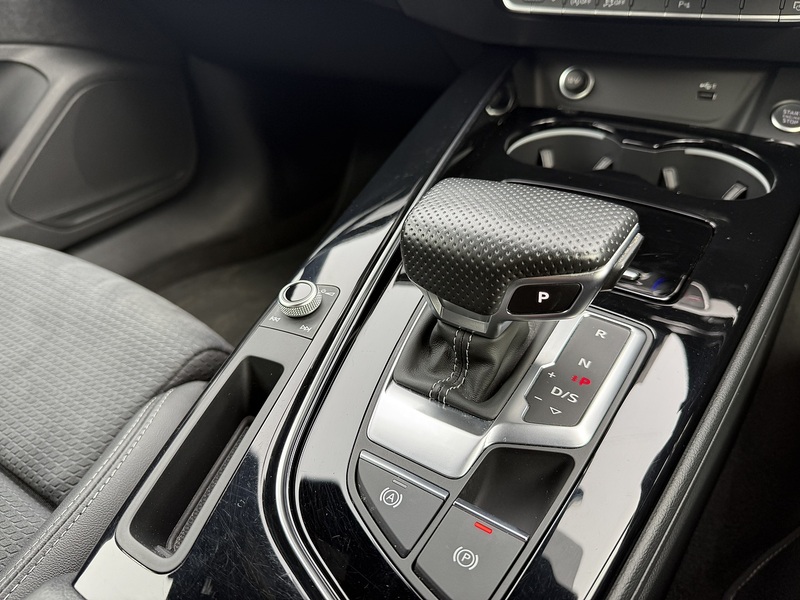 Audi A4 2.0 TDI 35 Black Edition Saloon 4dr Diesel S Tronic Euro 6 (s/s) (163 ps) - U2362