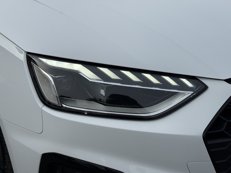 Audi A4 2.0 TDI 35 Black Edition Saloon 4dr Diesel S Tronic Euro 6 (s/s) (163 ps) - U2362