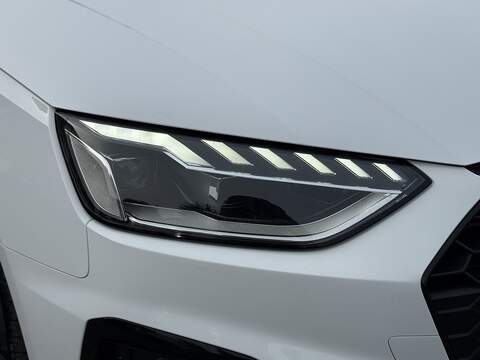 Audi A4 2.0 TDI 35 Black Edition Saloon 4dr Diesel S Tronic Euro 6 (s/s) (163 ps) - U2362