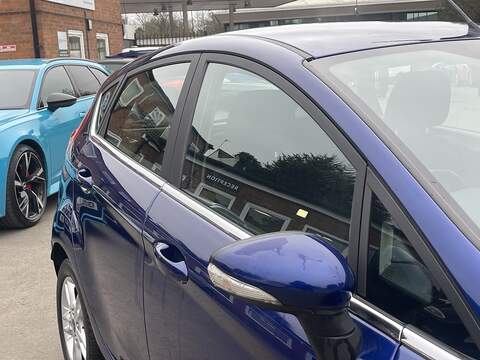 Ford Fiesta 1.0T EcoBoost Zetec Hatchback 5dr Petrol Powershift Euro 5 (100 ps) - U2363