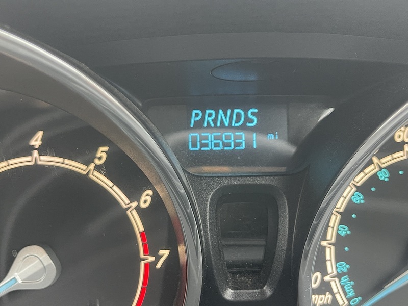 Ford Fiesta 1.0T EcoBoost Zetec Hatchback 5dr Petrol Powershift Euro 5 (100 ps) - U2363