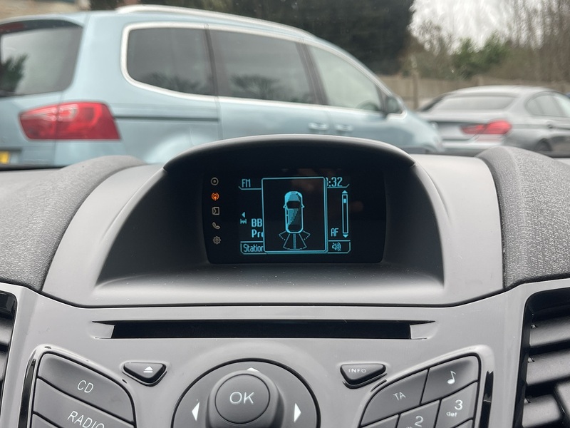 Ford Fiesta 1.0T EcoBoost Zetec Hatchback 5dr Petrol Powershift Euro 5 (100 ps) - U2363