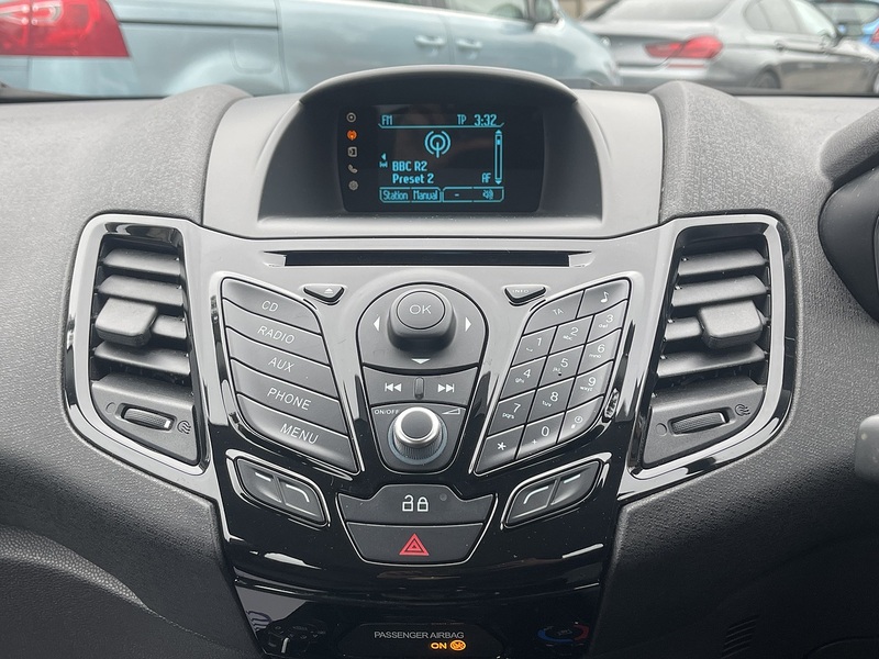 Ford Fiesta 1.0T EcoBoost Zetec Hatchback 5dr Petrol Powershift Euro 5 (100 ps) - U2363