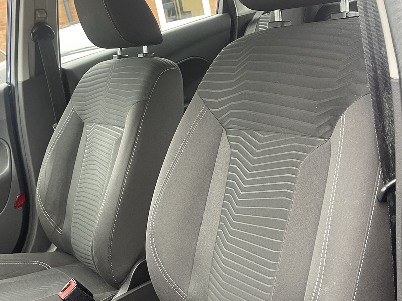 Ford Fiesta 1.0T EcoBoost Zetec Hatchback 5dr Petrol Powershift Euro 5 (100 ps) - U2363