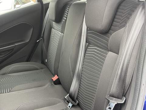 Ford Fiesta 1.0T EcoBoost Zetec Hatchback 5dr Petrol Powershift Euro 5 (100 ps) - U2363