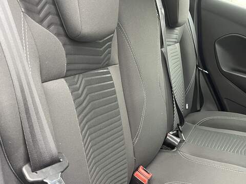 Ford Fiesta 1.0T EcoBoost Zetec Hatchback 5dr Petrol Powershift Euro 5 (100 ps) - U2363