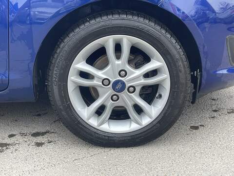 Ford Fiesta 1.0T EcoBoost Zetec Hatchback 5dr Petrol Powershift Euro 5 (100 ps) - U2363