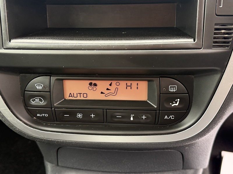 Citroen C3 1.6i 16V SX Hatchback 5dr Petrol Automatic (165 g/km, 107 bhp) - U2364