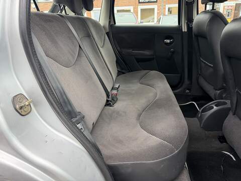 Citroen C3 1.6i 16V SX Hatchback 5dr Petrol Automatic (165 g/km, 107 bhp) - U2364