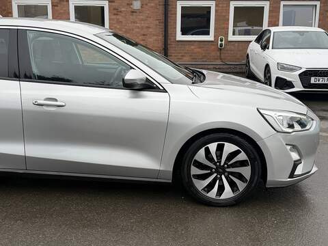 Ford Focus 1.0T EcoBoost Zetec Hatchback 5dr Petrol Auto Euro 6 (s/s) (125 ps) - U2365