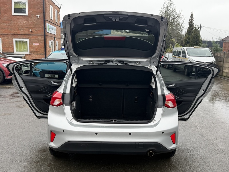Ford Focus 1.0T EcoBoost Zetec Hatchback 5dr Petrol Auto Euro 6 (s/s) (125 ps) - U2365