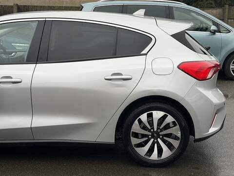 Ford Focus 1.0T EcoBoost Zetec Hatchback 5dr Petrol Auto Euro 6 (s/s) (125 ps) - U2365