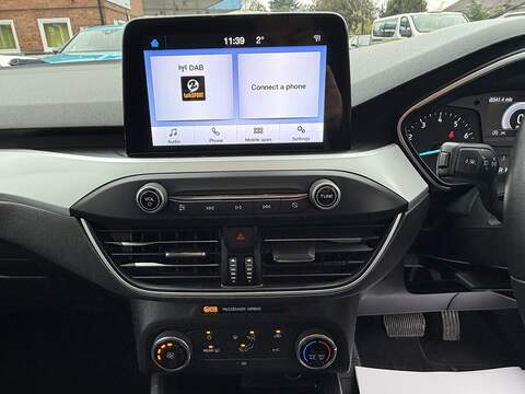 Ford Focus 1.0T EcoBoost Zetec Hatchback 5dr Petrol Auto Euro 6 (s/s) (125 ps) - U2365