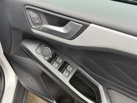 Ford Focus 1.0T EcoBoost Zetec Hatchback 5dr Petrol Auto Euro 6 (s/s) (125 ps) - U2365