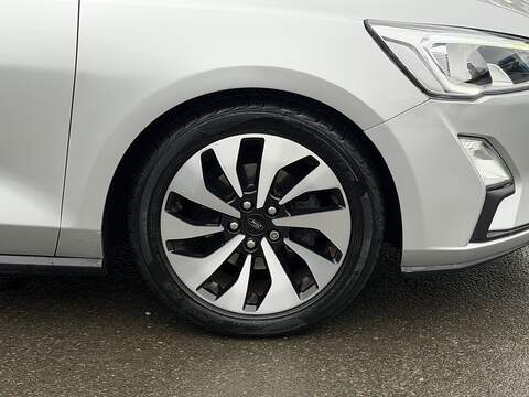 Ford Focus 1.0T EcoBoost Zetec Hatchback 5dr Petrol Auto Euro 6 (s/s) (125 ps) - U2365