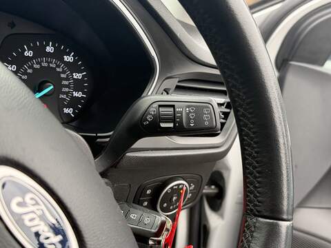 Ford Focus 1.0T EcoBoost Zetec Hatchback 5dr Petrol Auto Euro 6 (s/s) (125 ps) - U2365