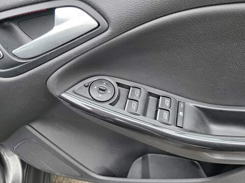 Ford Focus 1.0T EcoBoost Titanium X Hatchback 5dr Petrol Auto Euro 6 (s/s) (125 ps) - U2366
