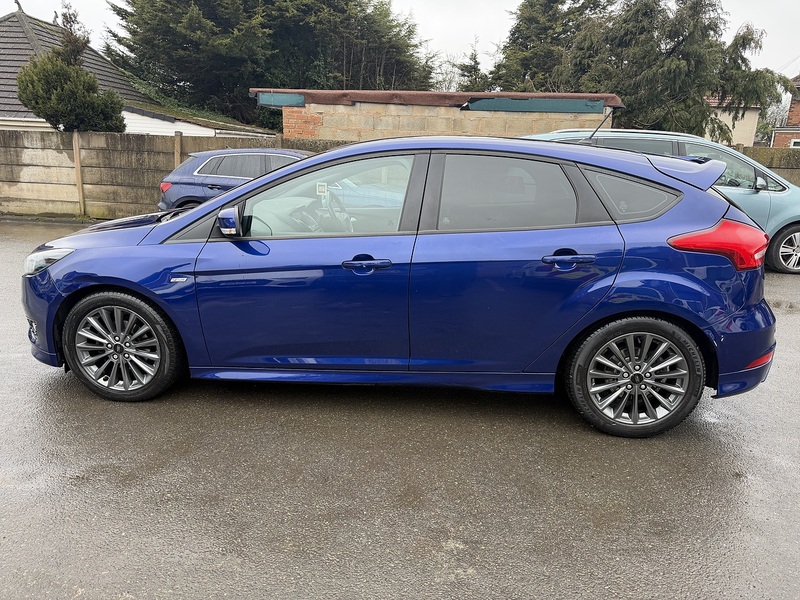 Ford Focus 1.0T EcoBoost ST-Line Hatchback 5dr Petrol Auto Euro 6 (s/s) (125 ps) - U2367
