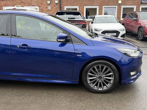 Ford Focus 1.0T EcoBoost ST-Line Hatchback 5dr Petrol Auto Euro 6 (s/s) (125 ps) - U2367