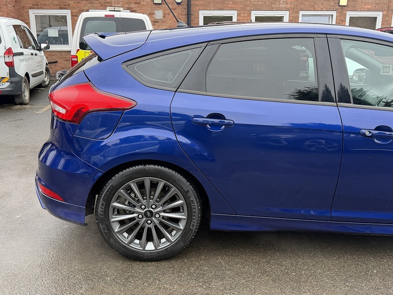 Ford Focus 1.0T EcoBoost ST-Line Hatchback 5dr Petrol Auto Euro 6 (s/s) (125 ps) - U2367
