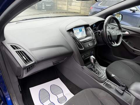 Ford Focus 1.0T EcoBoost ST-Line Hatchback 5dr Petrol Auto Euro 6 (s/s) (125 ps) - U2367